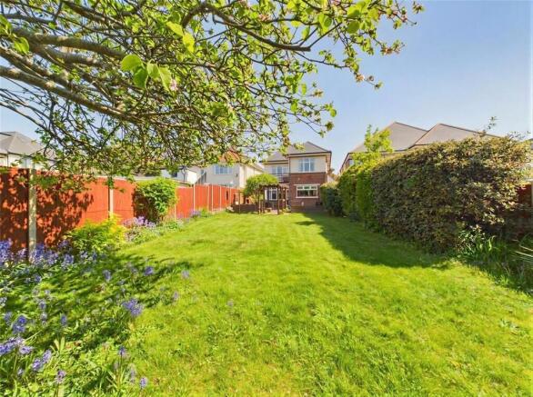 4 bed property, in Grange Road, £750,000
