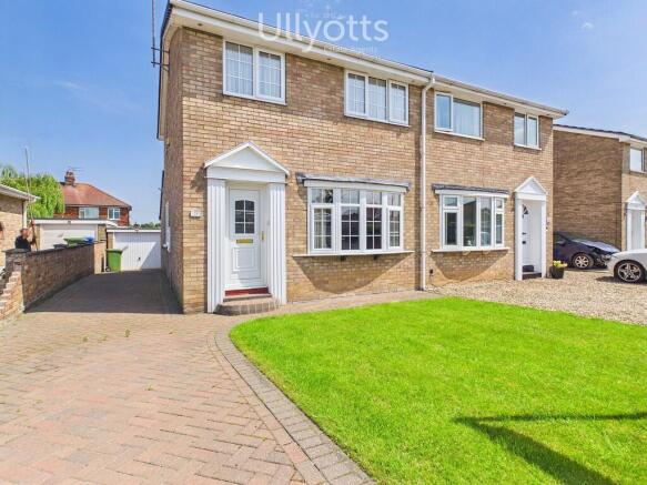 3 bed property, in Elm Road, £225,000