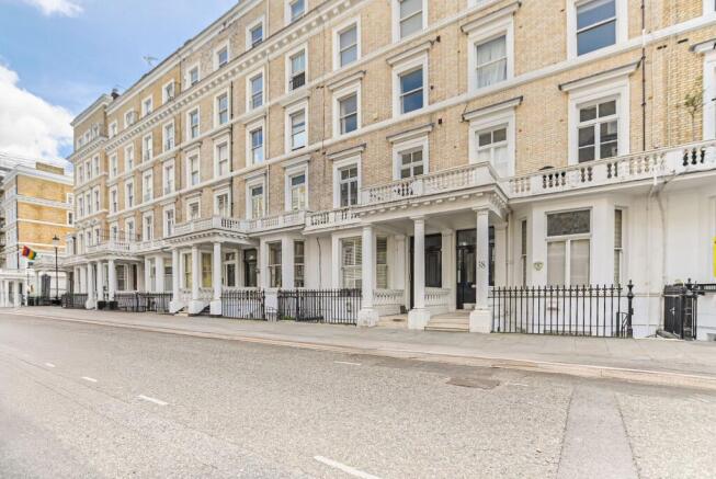 2 bed property, in Elvaston Place, £850,000