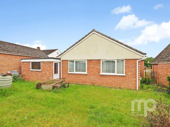 3 bed property, in Westwood Gardens, £270,000