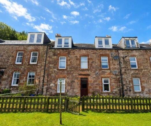 1 bed property, in Flat 1/1, £18,000