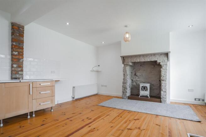 1 bed property, in Rockcliffe Road, £115,000