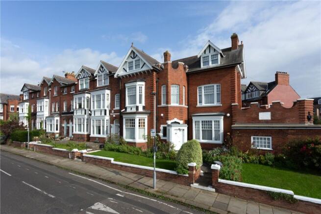 7 bed property, in Albemarle Road, £900,000