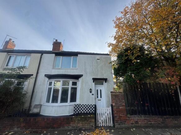 3 bed property, in Nesham Road, £90,000