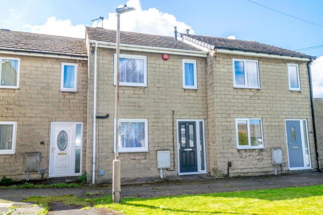2 bed property, in Lydgate, £195,000
