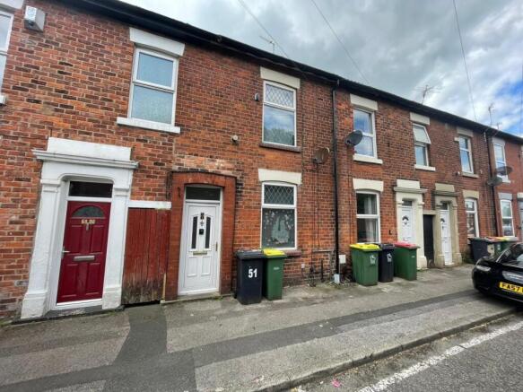 2 bed property, in 51 Raglan Street, £65,000