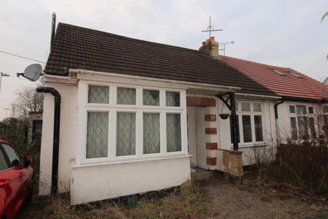 4 bed property, in Bridge Avenue, £450,000