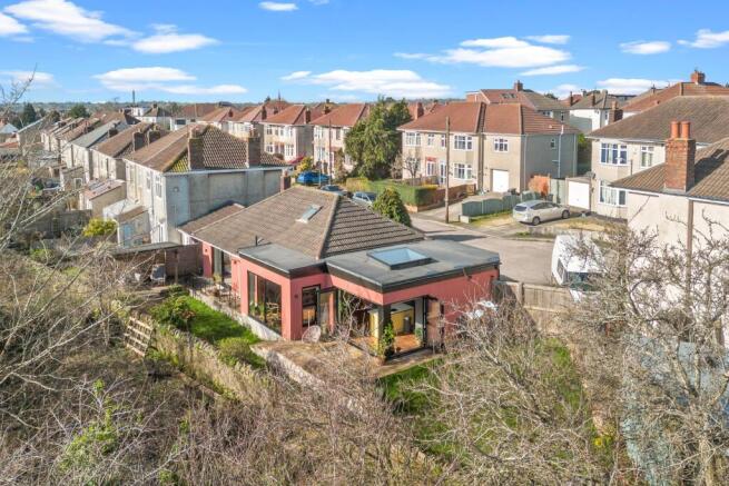 3 bed property, in Bristol BS16, £500,000