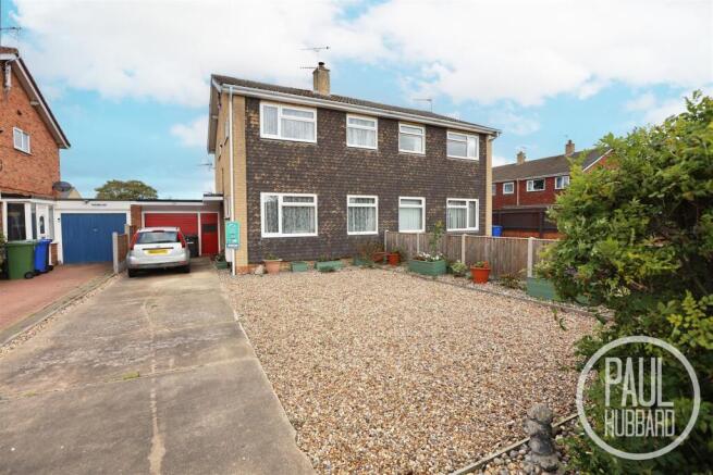 3 bed property, in Dell Road, £245,000