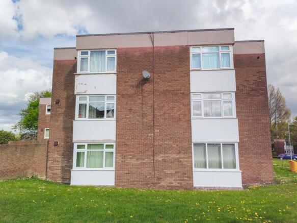 1 bed property, in Pentland Court, £56,000