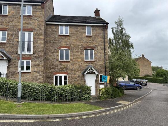 4 bed property, in COPPLESTONE, £259,000