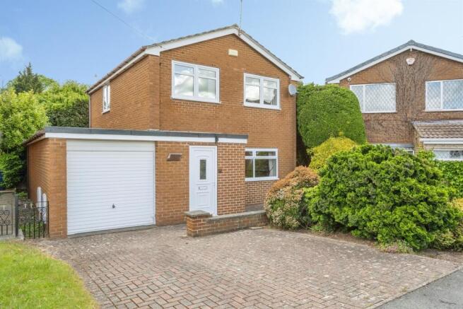 3 bed property, in Goodison Boulevard, £275,000