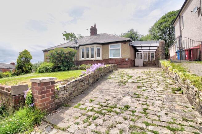 3 bed property, in Albany Road, £180,000