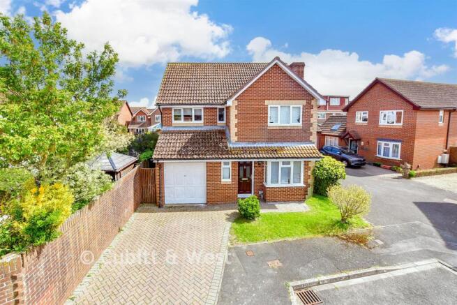 4 bed property, in Audret Close, £500,000