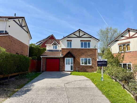 4 bed property, in Waunbant Court, £378,000