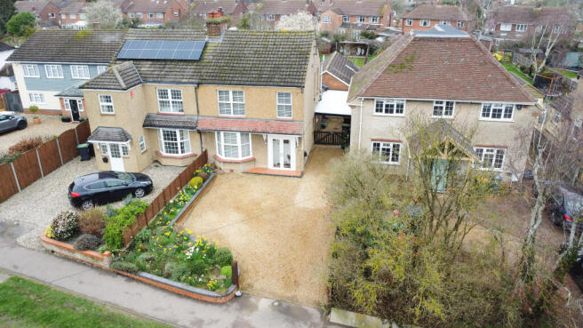 4 bed property, in Stagsden Road, £550,000