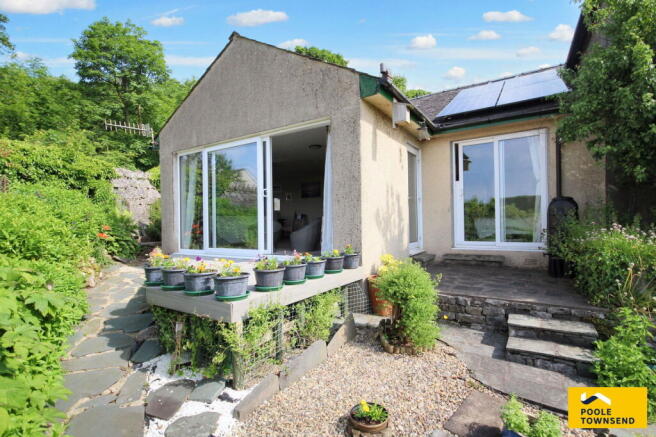3 bed property, in High Tenterfell, £375,000