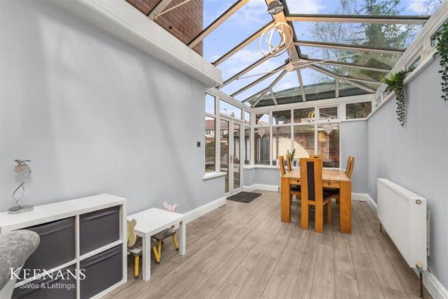 4 bed property, in Bury Road, £375,000