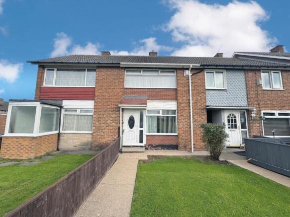 2 bed property, in Eccleston Walk, £90,000
