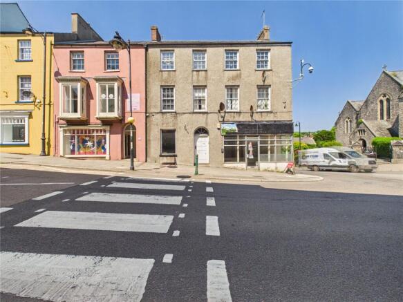 2 bed property, in Flat 1, £95,000