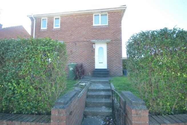 3 bed property, in Greenshields Road, £100,000