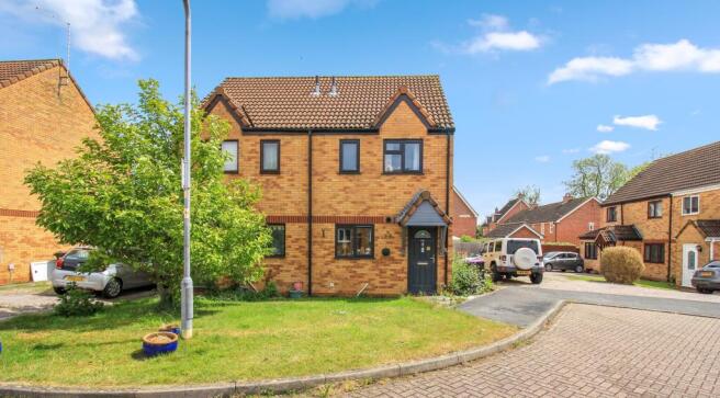 2 bed property, in 26 Beck Way Thurlby, £140,000