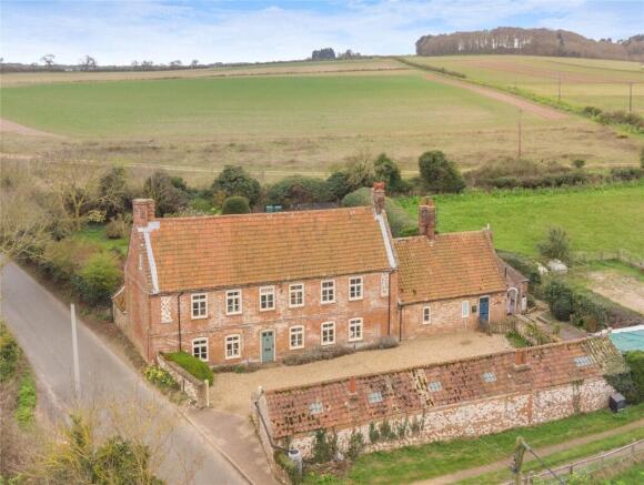 6 bed property, in Whiteway Road, £1,400,000