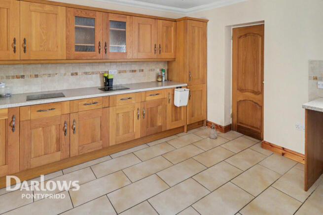 3 bed property, in Thomas Street, £140,000