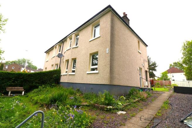 1 bed property, in Lounsdale Drive, £65,000