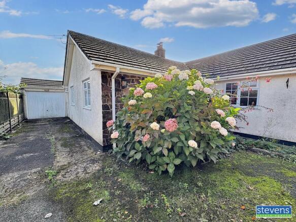 3 bed property, in Station Road, £325,000