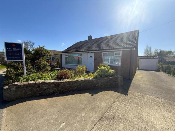 3 bed property, in Blind Lane, £250,000