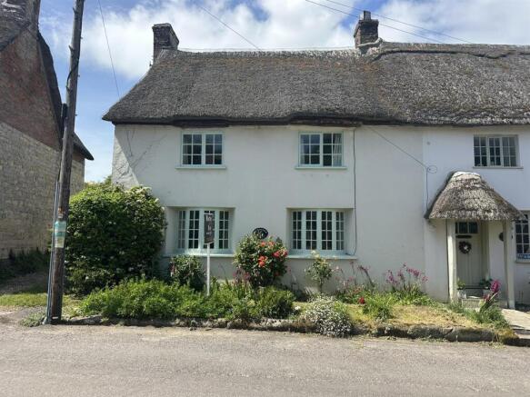 3 bed property, in Higher Street, £325,000