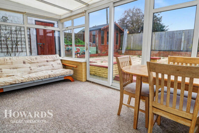 4 bed property, in Greenhill Avenue, £250,000