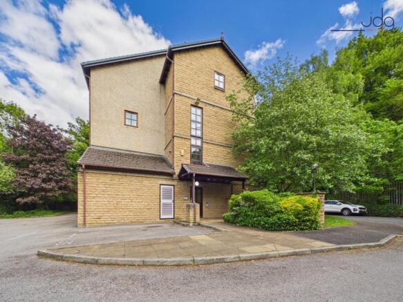 1 bed property, in Ashwood Court, £95,000
