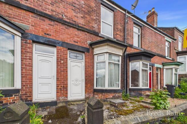 3 bed property, in Wood Road, £170,000
