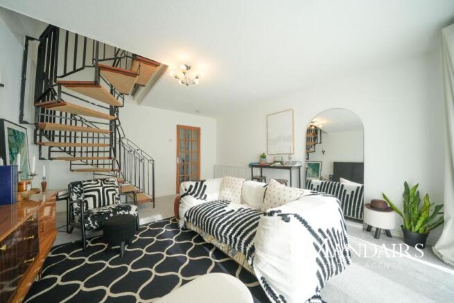 2 bed property, in Somerville, £160,000