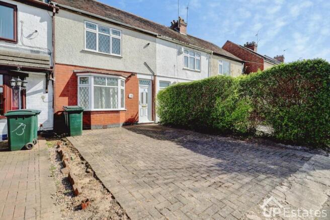 2 bed property, in Aldermoor Lane, £190,000