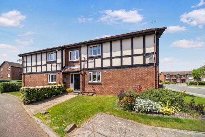 1 bed property, in The Fieldings, £140,000