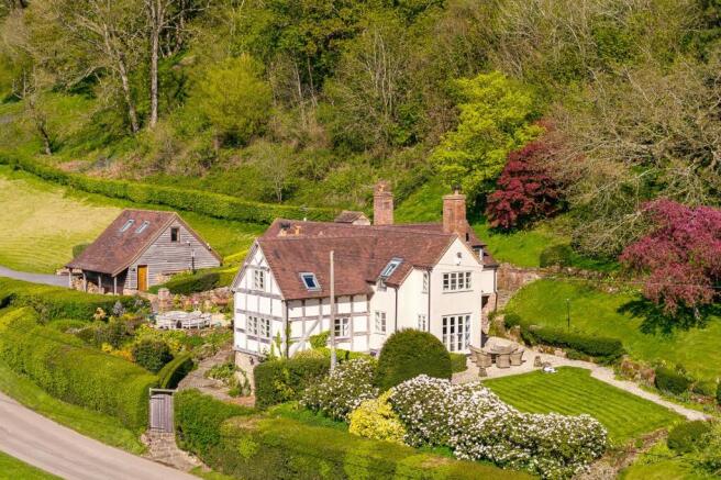 5 bed property, in Nr Shelsley Beauchamp, £1,250,000