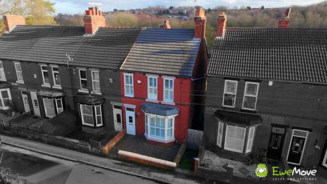 3 bed property, in 8 Holywell Lane, £150,000