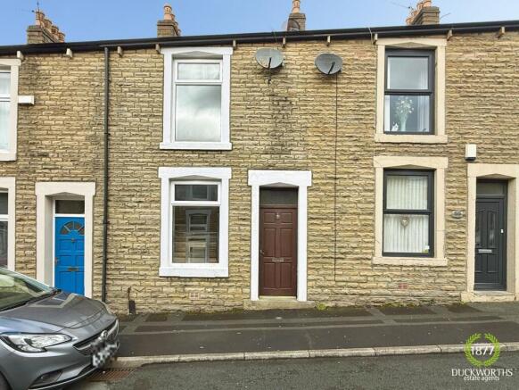 2 bed property, in Water Street, £80,000