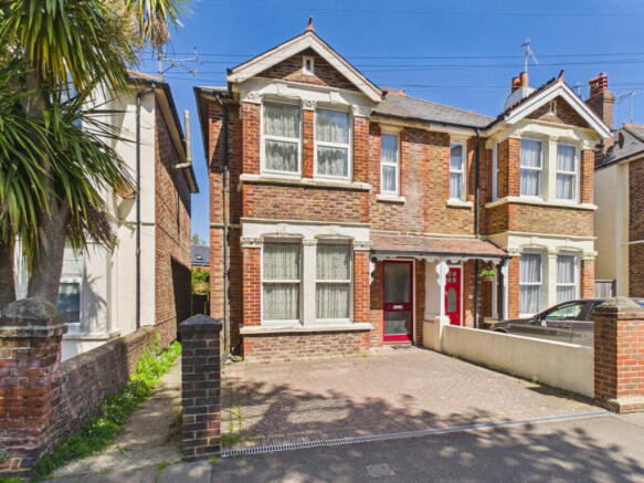 3 bed property, in Browning Road, £480,000