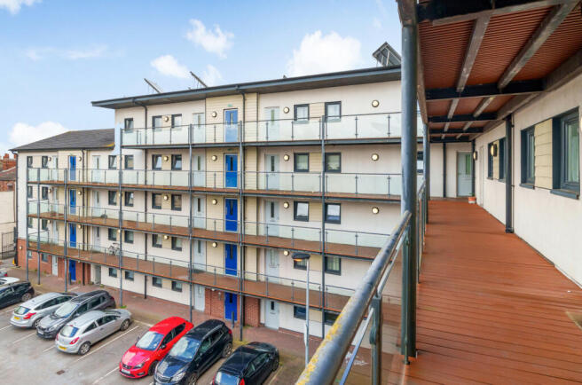 2 bed property, in Spring Street, £58,500