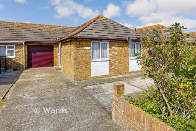 3 bed property, in Lade Fort Crescent, £265,000