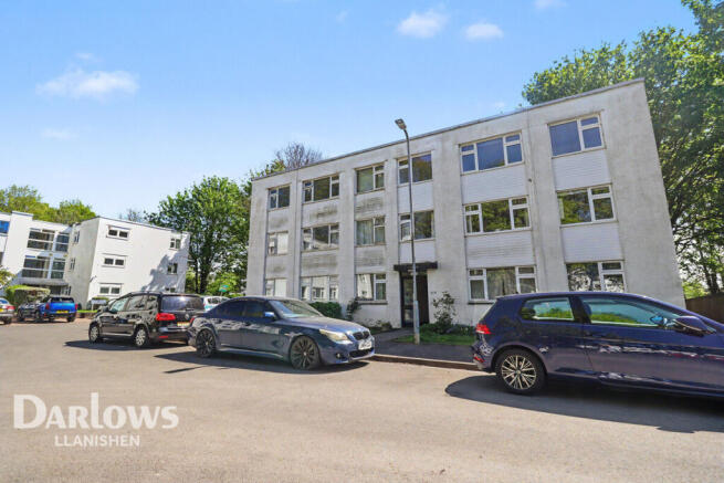 1 bed property, in Llanishen Court, £120,000