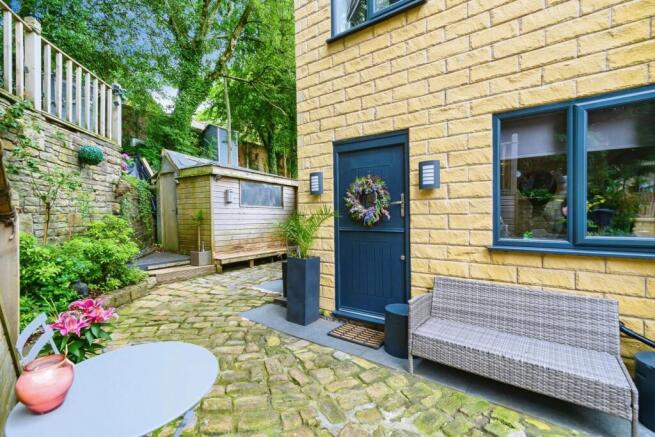 2 bed property, in Blackburn Road, £328,000