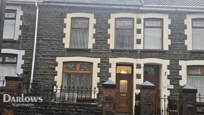 2 bed property, in Glanville Terrace, £110,000