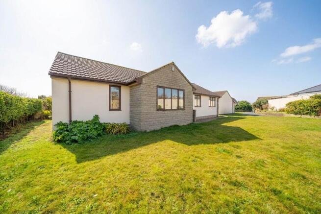 2 bed property, in Church Road, £400,000