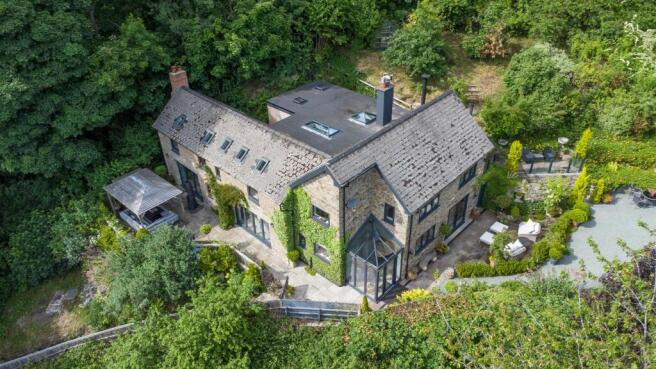 3 bed property, in Pontfadog, £725,000