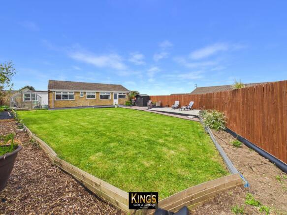 3 bed property, in Muirfield Close, £289,950
